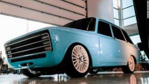 Gun maker Kalashnikov unveils its first – retro – electric car