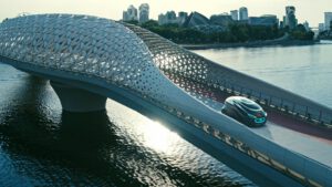 Mercedes-Benz unveils an autonomous EV with swappable bodies