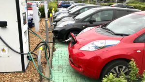 German carmakers agree to bet on battery and hybrids, fuel cells not ready