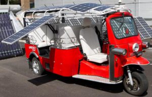 Solar-powered electric tuk tuk hits road for 3000km drive to Cairns