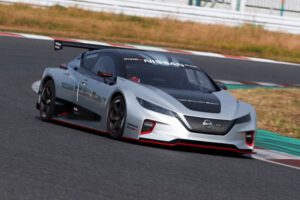 Leaf NISMO race car shown off in Tokyo
