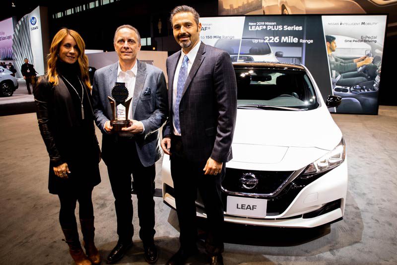 Scott Shirley, vice president, CMM & Marketing Operations, Nissan North America, Inc., accepts Kelley Blue Book’s 2019 5-Year Cost to Own Award for the second-generation 2019 Nissan LEAF at the 2019 Chicago Auto Show.