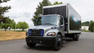 Daimler prepares Oregon factory to start electric truck manufacture in 2021