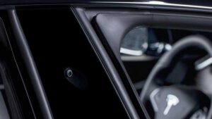 Honey, my Tesla is in Timbuktu: Teen hacker discovers Tesla security flaw