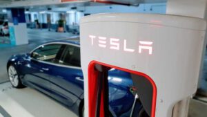 Global spending on EV chargers to cross $US100 bn, set to double in only three years
