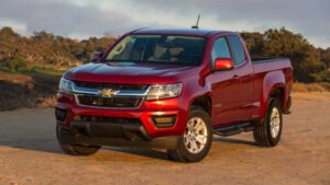 GM woos striking workers with plans for all-electric pick-up
