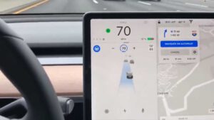 From Caraoke to Summon: What’s in and out of leaked Tesla Autopilot V10 details