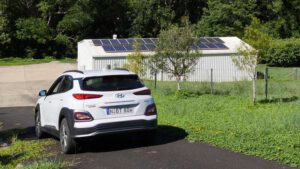 New UK report shows that EVs and renewables are the perfect pairing