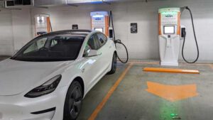 Chargefox, NRMA officially open Sydney’s first ultra-rapid electric car charging site