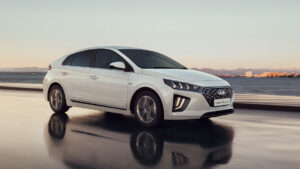 2019 Hyundai Ioniq PHEV review: relaxed and roomy, but lacks vigour