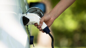 Ovo offers discount to electric vehicle drivers who charge overnight