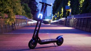 Melbourne startup Raine powers ahead with high-efficiency electric scooter