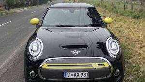 Test drive: Mini stakes its claim as an electric city slicker
