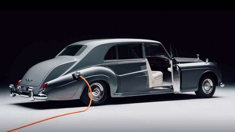Rolls-Royce Phantom V by Lunaz