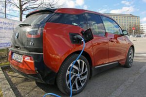 Applications for German government’s electric vehicle bonus soar to record level