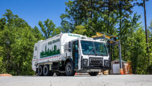 Mack Trucks to begin production of electric garbage collector in 2021