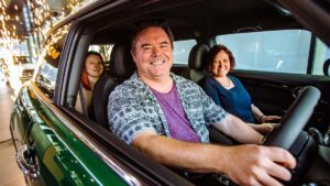 Mini delivers first electric hatch and introduces new pricing package