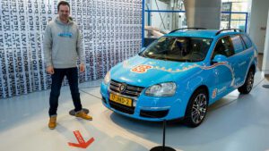 EV pioneer Wiebe Wakker’s Blue Bandit goes on display in VW car museum