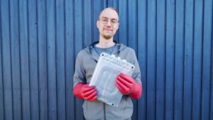 Nissan Leaf owner upgrades EV battery for under $A3,500