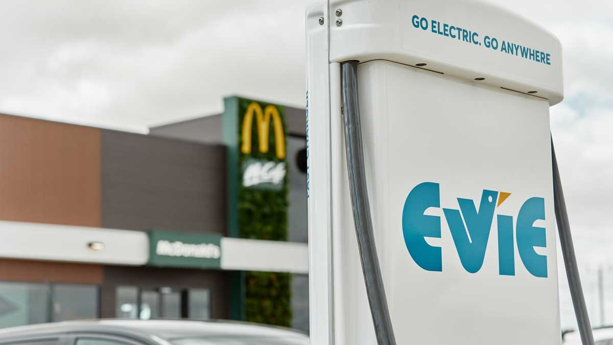 ACT electric vehicle owners to get at least 20 new fast chargers across  Canberra