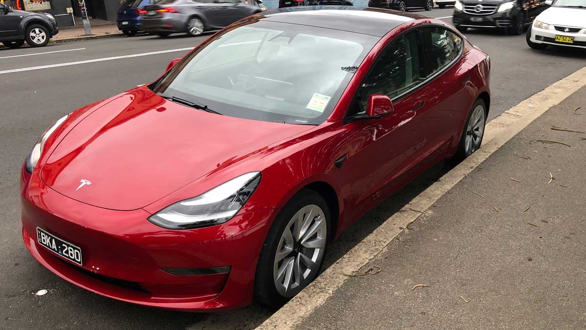 2021 model 3 deals red