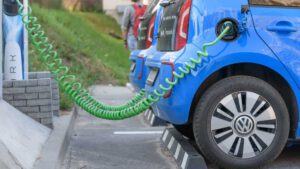 Chasing Tesla’s electric cars won’t drive up the VW share price