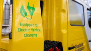 Flat battery? Order up ‘Roadie’ for an on-demand fast charge