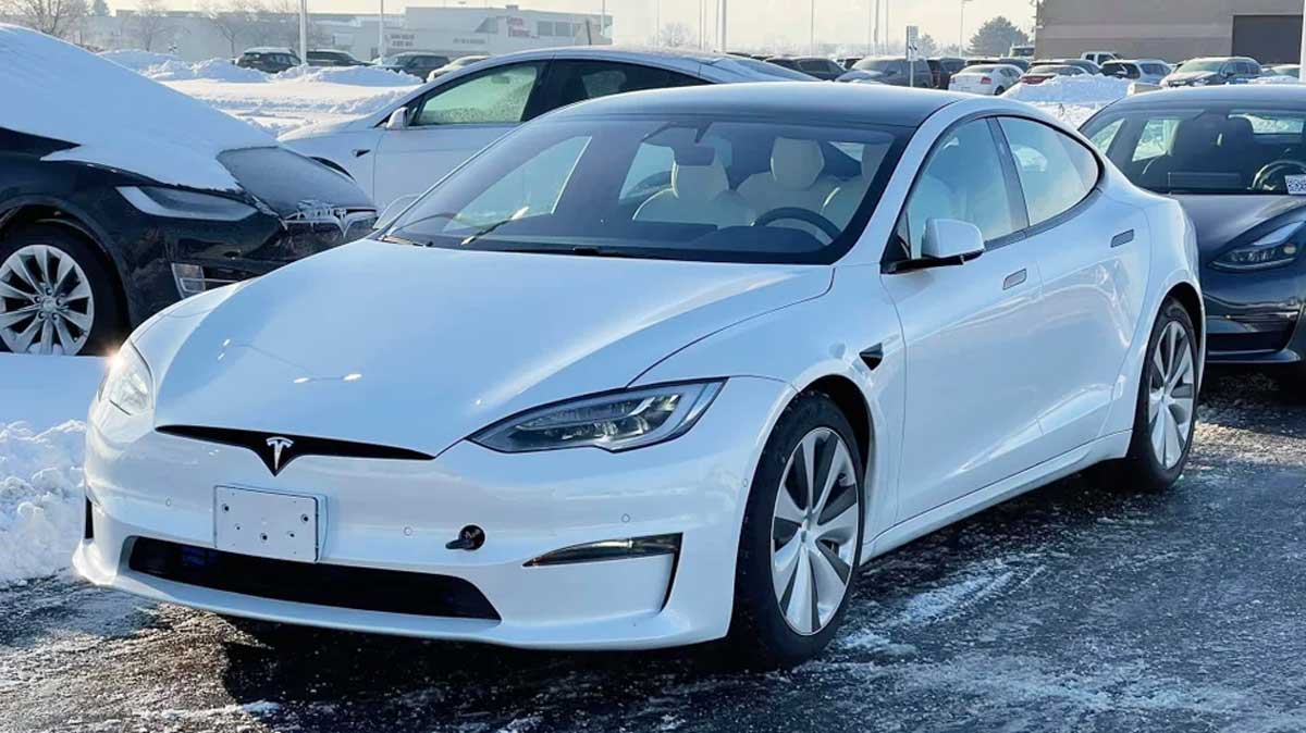New Version Of Tesla Model S Spotted With Refreshed Interior And Exterior Design