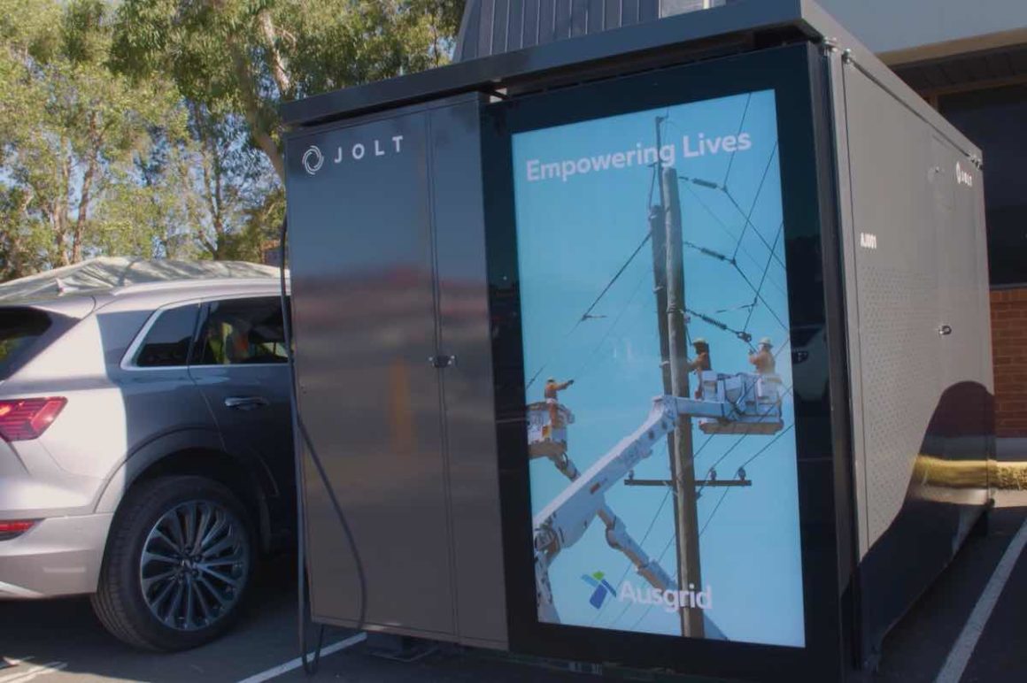 First converted power kiosk in Sydney offers fast EV charging free