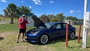 Tesla owner “hypermiles” treacherous outback Australia drive on a single charge