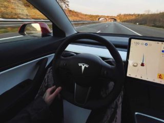 Autopilot @flcnhvy/Twitter