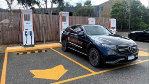 Fast charger prices hit new high of $1.20/kWh, and “renewable powered” low of just 12c