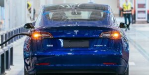 Tesla “recalls” 285,000 Model 3 and Model Y, but will update over air
