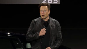 Tesla sets new record with 200,000 electric cars delivered in a quarter