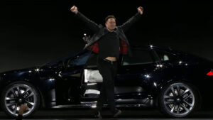 Tesla launches “crazy fast” tri-motor Model S Plaid, raises price