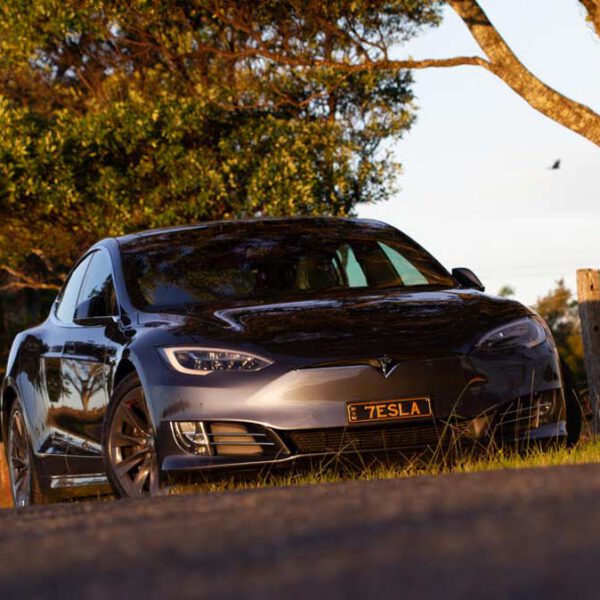 Australian Tesla driver clocks up 600,000 miles in Model S, with just one battery change and one change of brake pads