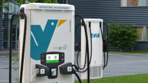 Evie offers 30 pct discount on charging fees to make up for short network outage