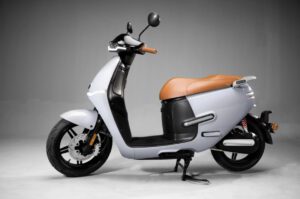 Brisbane’s e-Motion Concepts brings Horwin EK3 electric motor scooter to Australia