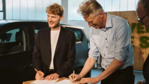Solar V2G: Sono Motors inks deal for 100 solar cars to help power Dutch city