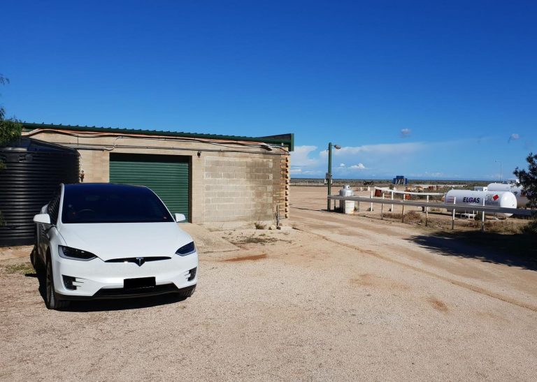 Nullarbor Roadhouse 32amp 3 phase