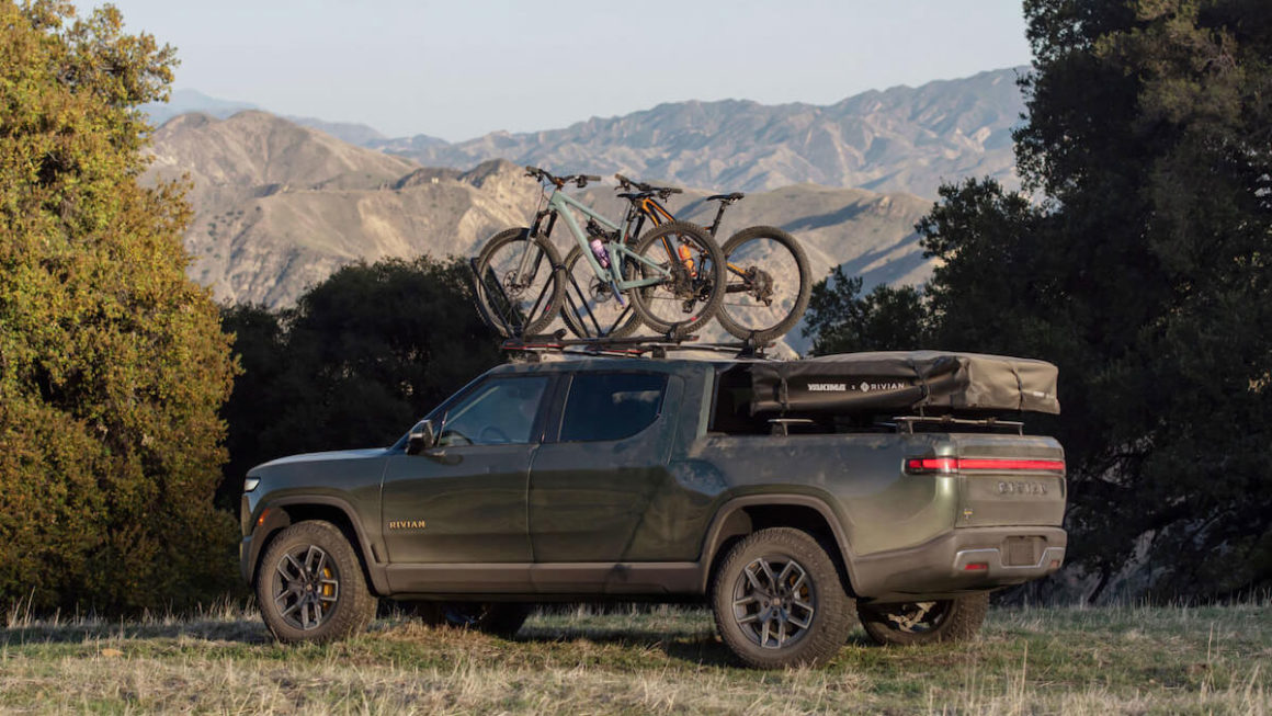 rivian bikes on top of R1T