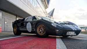 All-electric GT40 supercar nabs Racing Legend title, despite “grouchy petrol purists”