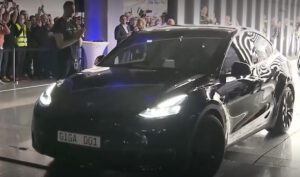 Musk opens Berlin Gigafactory: “We have to make a lot of electric cars”