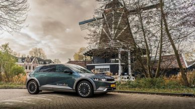 Hyundai to allow its EV batteries to do “Vehicle to Everything”
