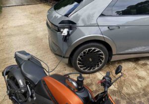 When sparks fly: Ioniq 5 charges up a Harley Livewire with V2L
