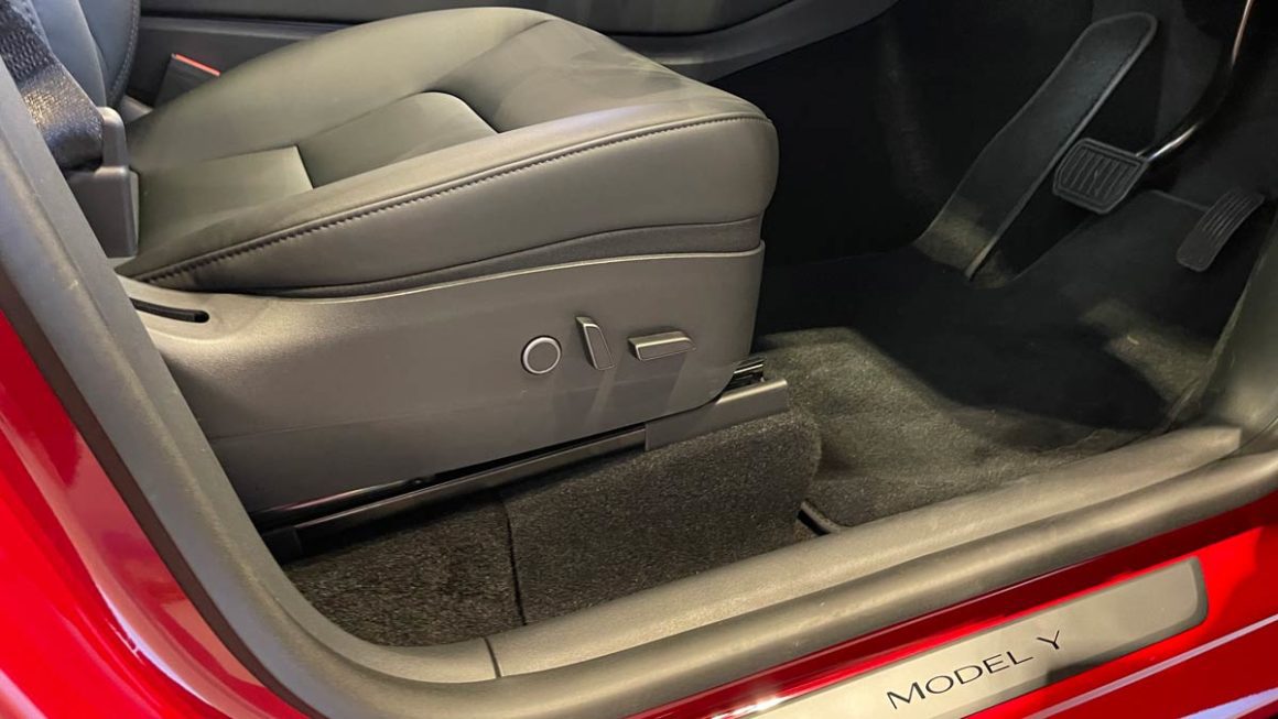 Tesla Model Y Vs Tall Guy: How Roomy Are The Seats?