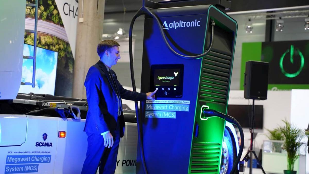 New standard should prevent "plug war" for megawatt-scale electric truck charging - Vimarsana News