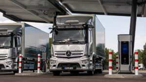 Mercedes opens electric truck hub to test charging technologies