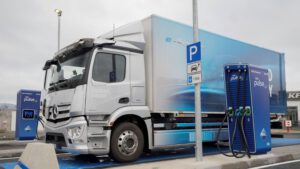 Oil giant unveils Europe’s first public charging corridor for electric trucks
