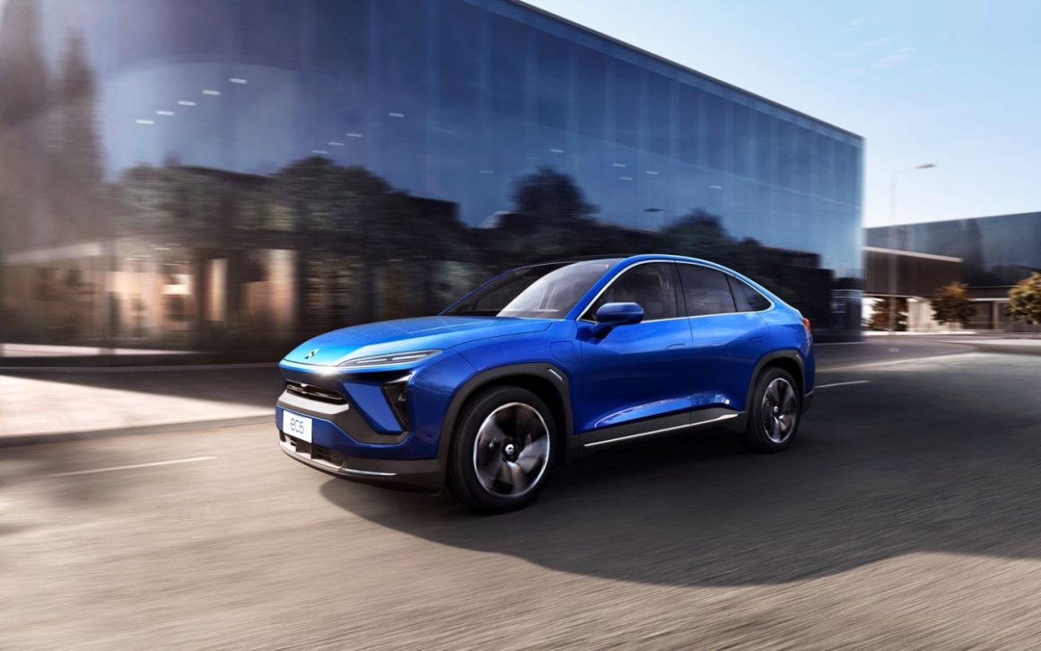 Nio EC6 Driving